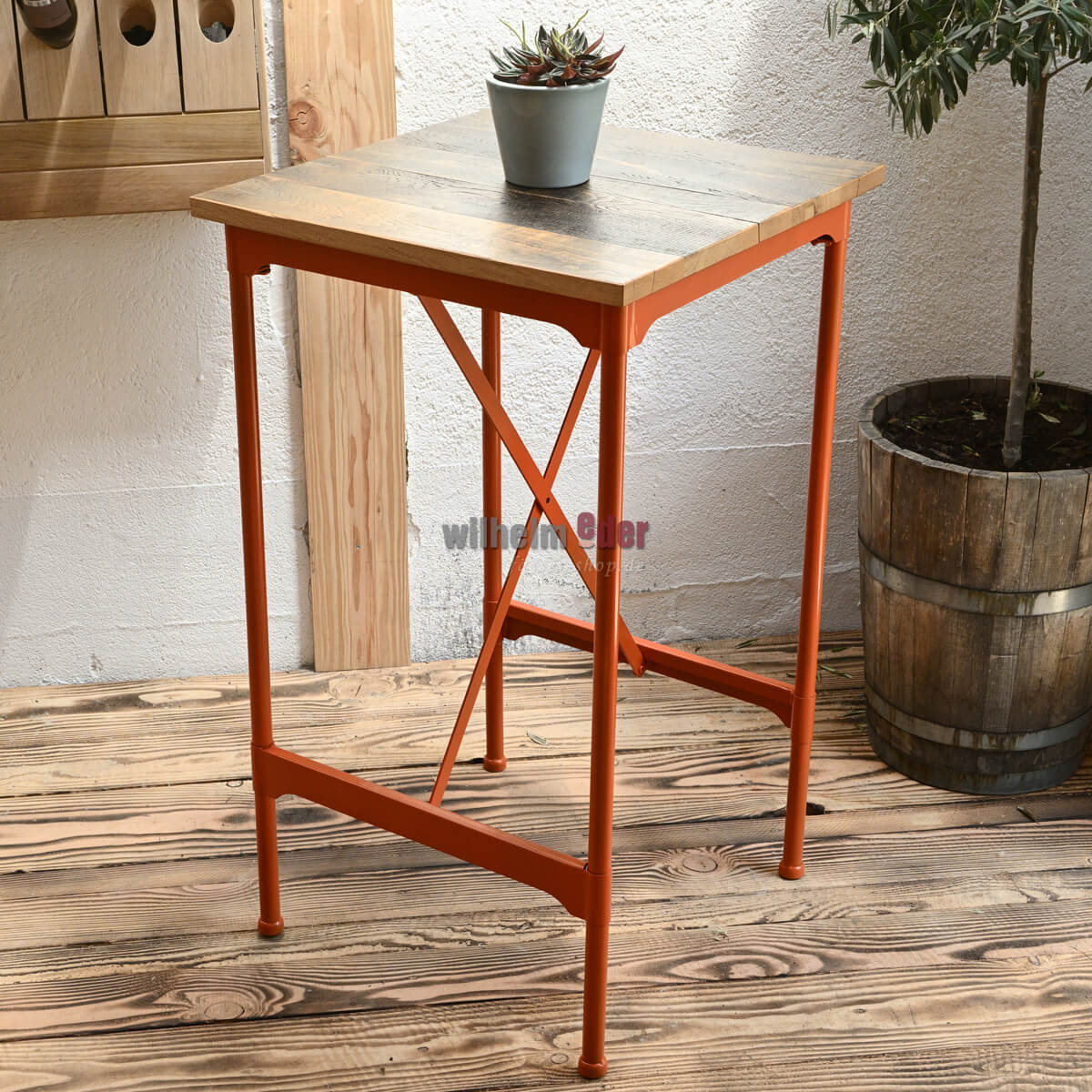 Table de bar avec revêtement en bois de tonneau